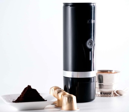 Presentation-cafetiere-capsules-portable-Naydam